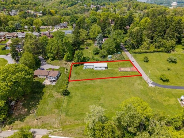 1310 Moreland Drive, Coraopolis, PA 15108