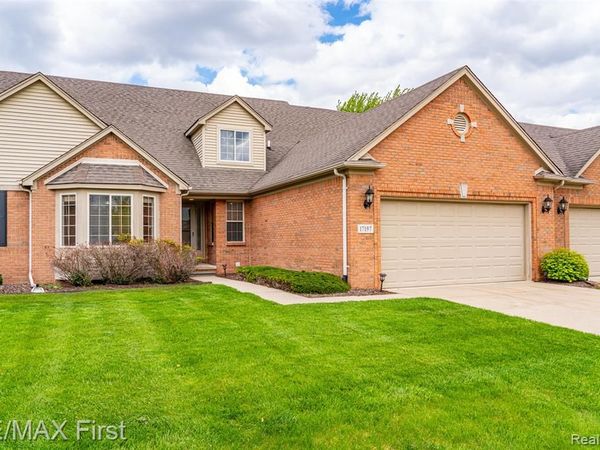 17197 Averhill Boulevard, Macomb Twp, MI 48042