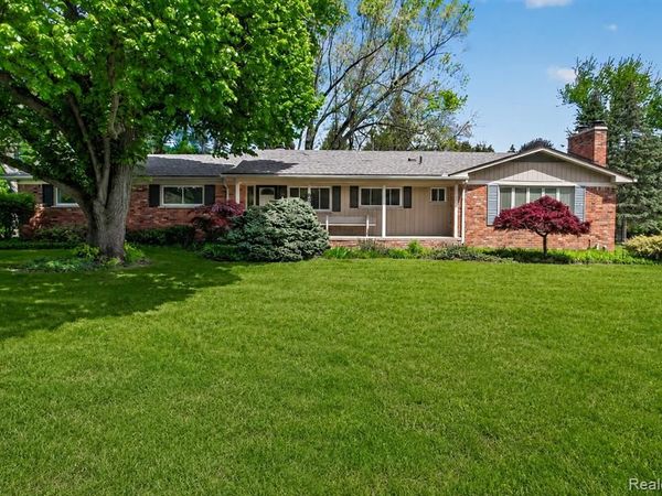 857 Helston Road, Bloomfield Twp, MI 48304