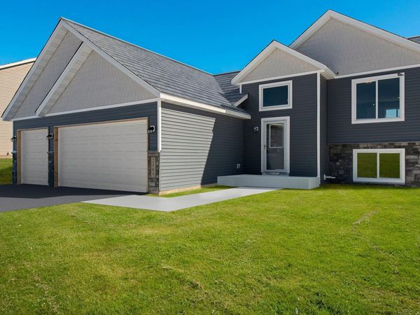 106 Maple Court, Cannon Falls, MN 55009