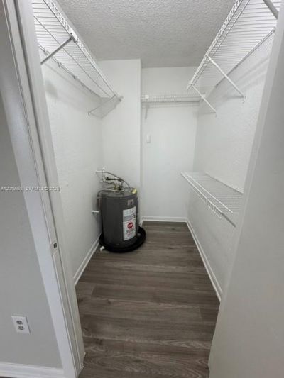 8323 Lake Dr , Unit 506, Doral, FL 33166 Photo