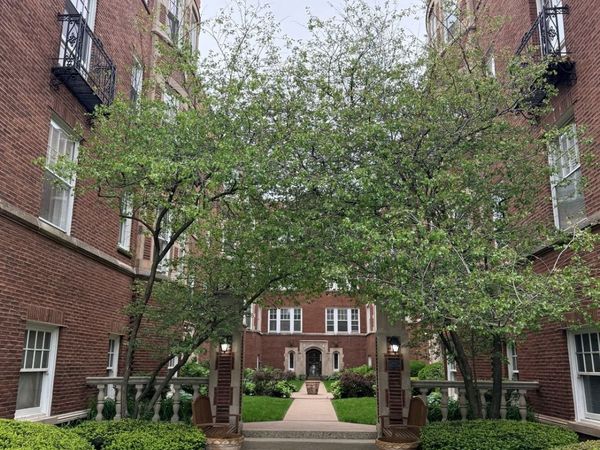 736 Hinman Avenue , Unit 2E, Evanston, IL 60202