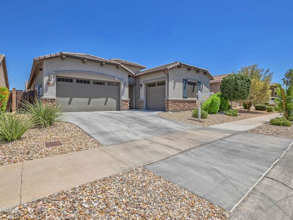 18868 W LAUREL Lane, Surprise, AZ 85388