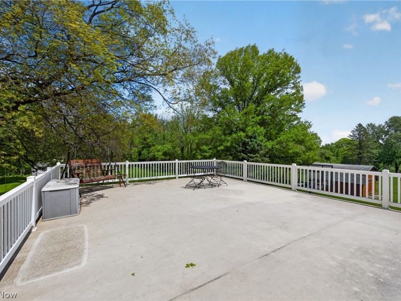 1933 W High Street, Orrville, OH 44667 Photo 28