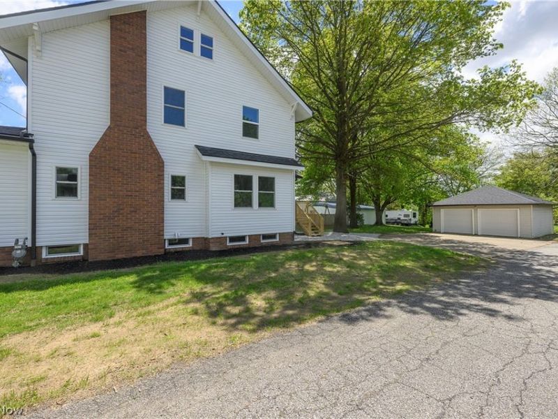 407 W Main Street, Dalton, OH 44618 Photo 3