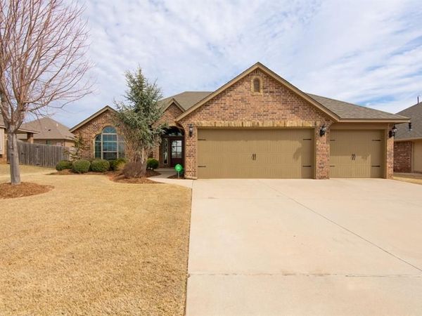 2124 Newbrook Drive, Edmond, OK 73003