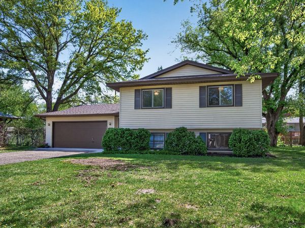 3054 Wilder Street N, Roseville, MN 55113