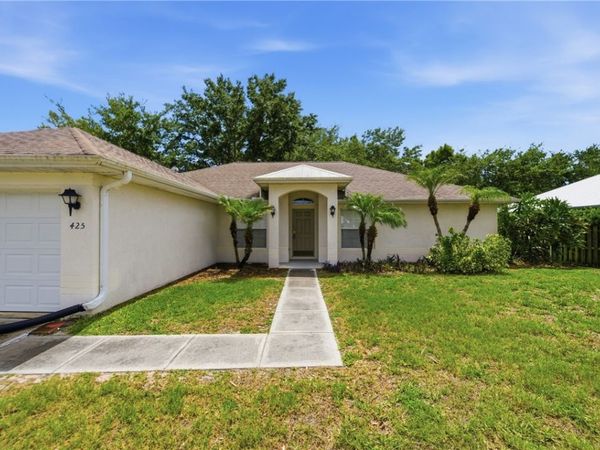 425 Oak Street, Sebastian, FL 32958