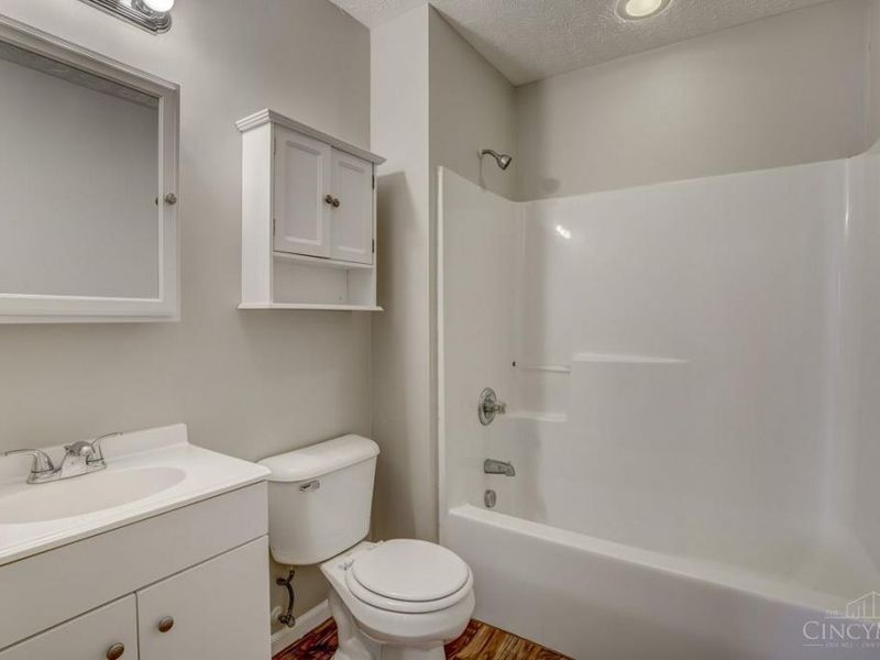 5547 Kirby Avenue, Cincinnati, OH 45239 Photo 12
