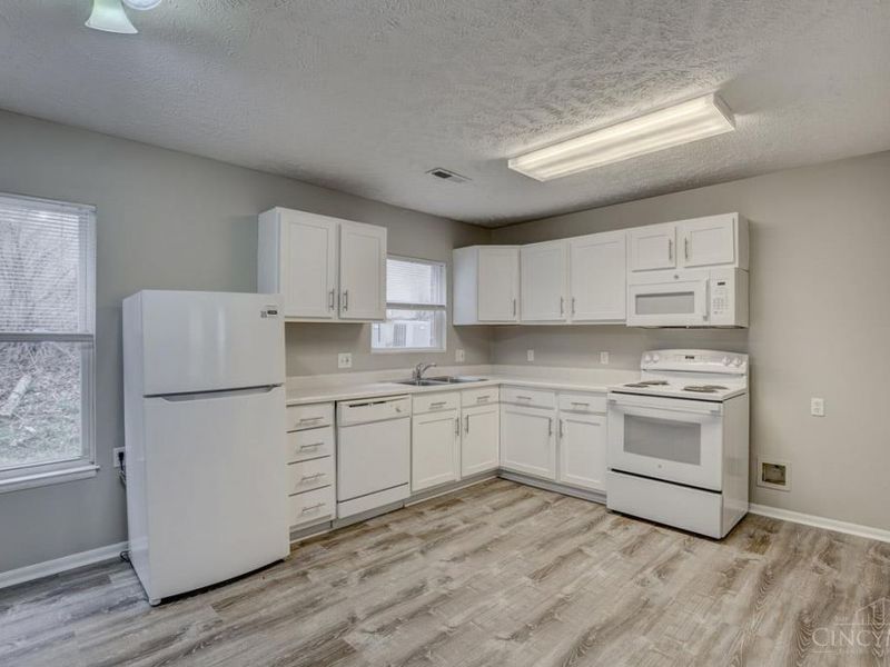 5547 Kirby Avenue, Cincinnati, OH 45239 Photo 18