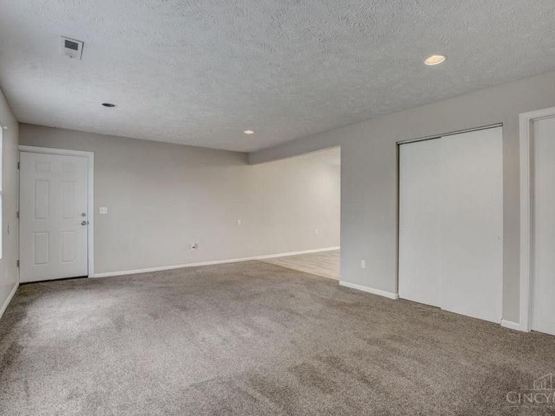 5547 Kirby Avenue, Cincinnati, OH 45239 Photo 20