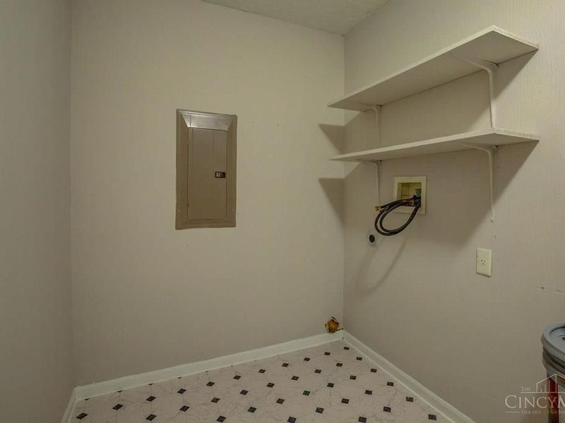 5547 Kirby Avenue, Cincinnati, OH 45239 Photo 32