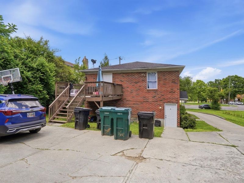 5547 Kirby Avenue, Cincinnati, OH 45239 Photo 8