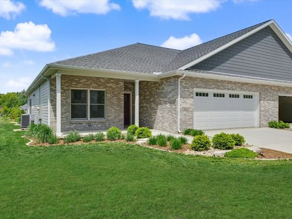 306 E Pine Street , Fairbury, IL 61739