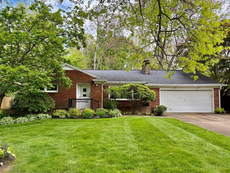 319 Bachtel Street SE, North Canton, OH 44720 Photo 1