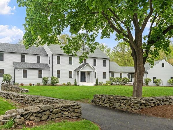 127 Lee Dr, Concord, MA 01742