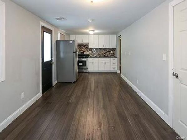 335 Gillette Street , Dix Hills, NY 11746