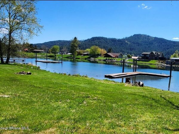 874 Cottonwood Drive , St. Maries, ID 83861
