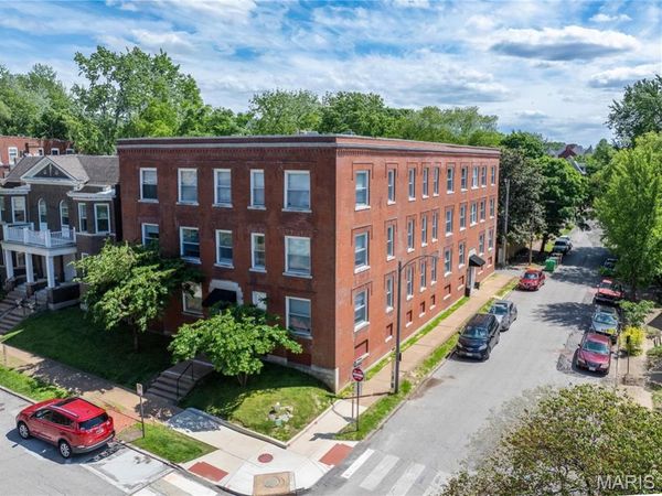 3670 Russell Boulevard , St Louis, MO 63110