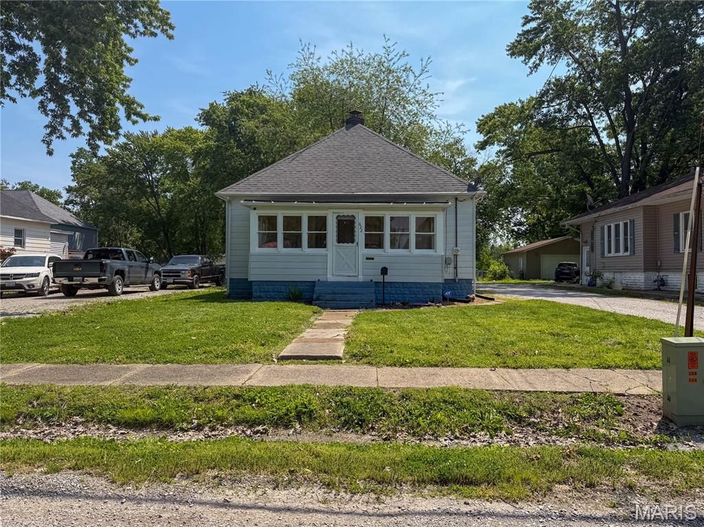 622 S Wood Street , Staunton, IL 62088 Main Photo