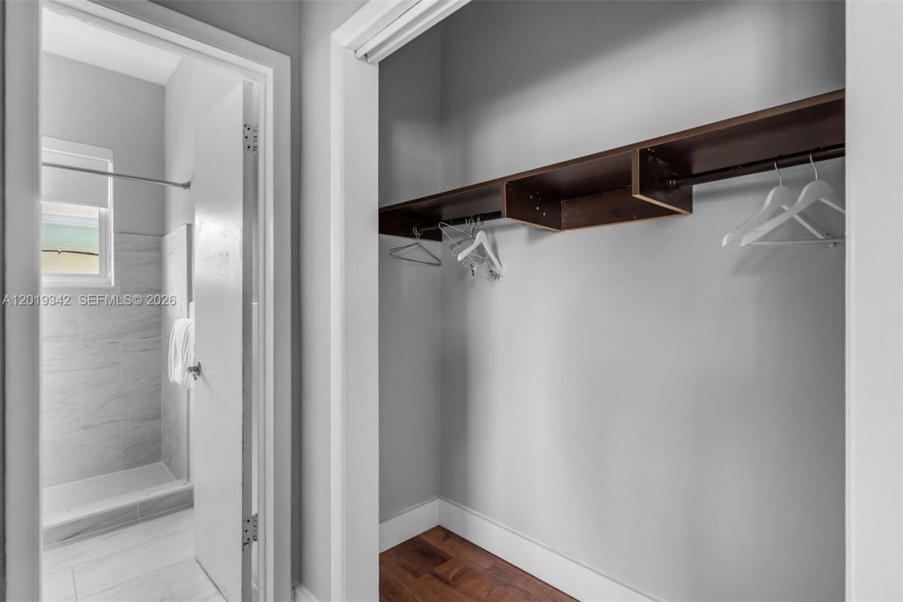 8100 Harding Ave , Unit 514, Miami Beach, FL 33141 Photo