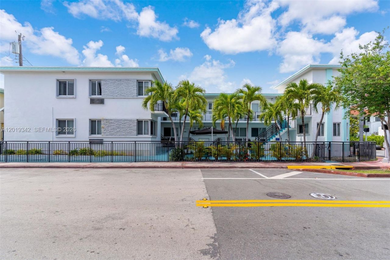 8100 Harding Ave , Unit 514, Miami Beach, FL 33141 Photo