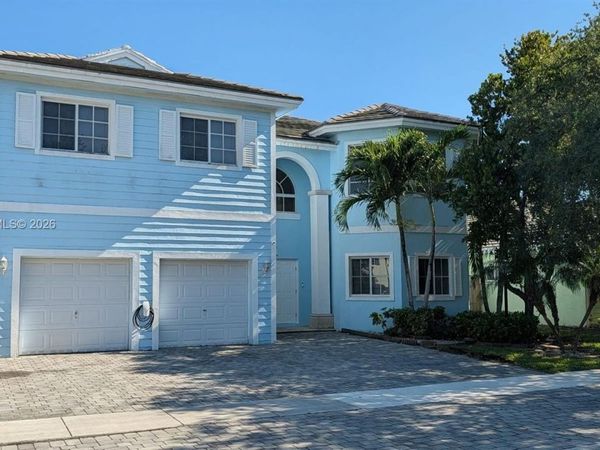 2882 NE 4th St , Homestead, FL 33033