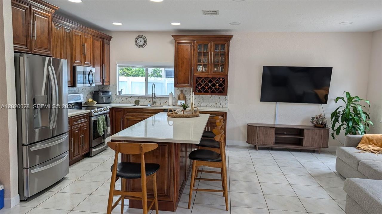 2882 NE 4th St , Homestead, FL 33033 Photo