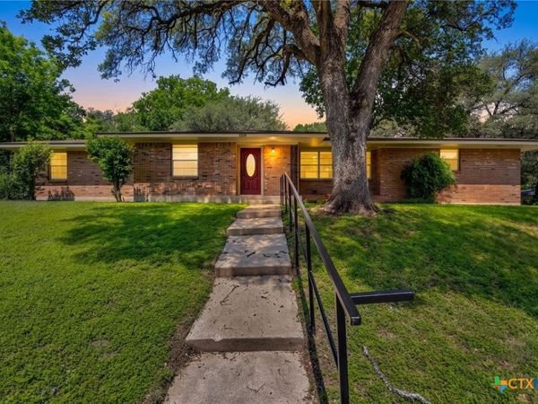 1318 Live Oak Drive, Belton, TX 76513