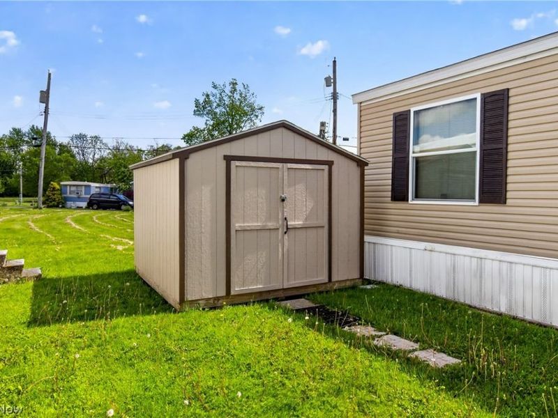 9525 Woodworth Road, Unit A19, North Lima, OH 44452 Photo 16