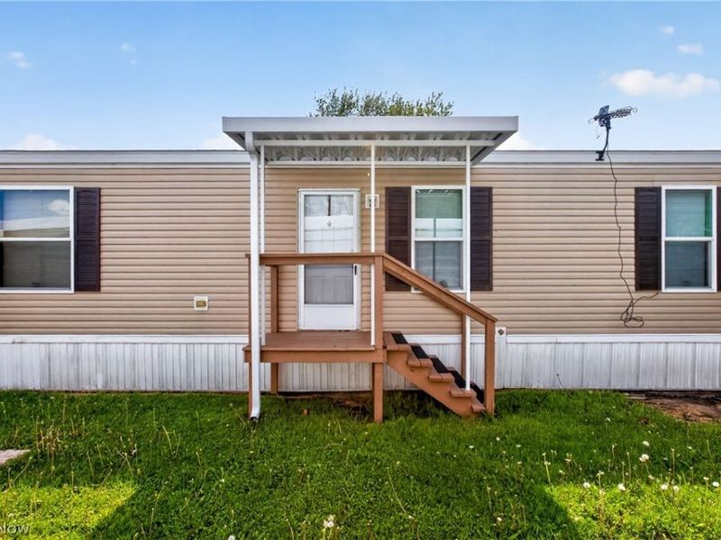 9525 Woodworth Road, Unit A19, North Lima, OH 44452 Photo 2