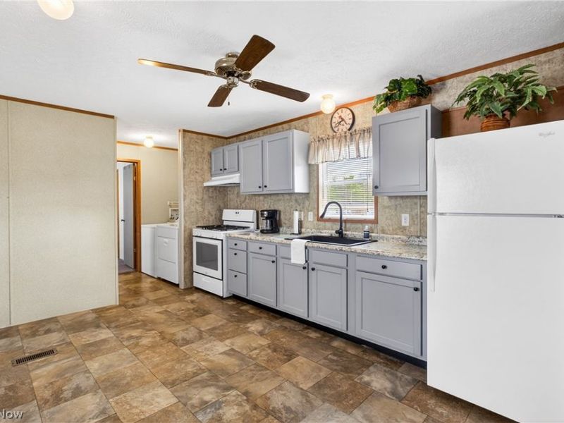 9525 Woodworth Road, Unit A19, North Lima, OH 44452 Photo 6