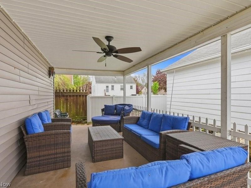 5066 W 6th Street, Brooklyn Heights, OH 44131 Photo 4