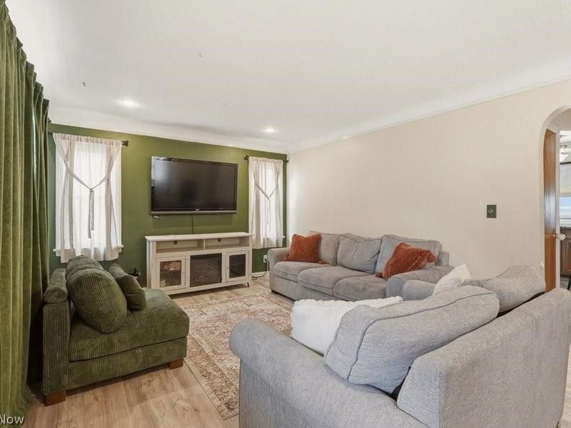 5066 W 6th Street, Brooklyn Heights, OH 44131 Photo 7
