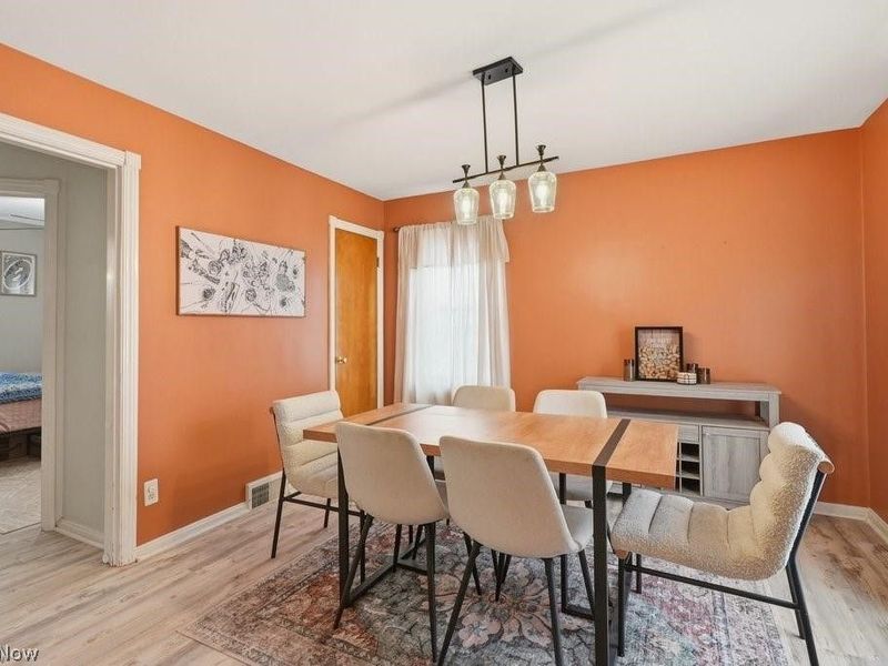 5066 W 6th Street, Brooklyn Heights, OH 44131 Photo 8