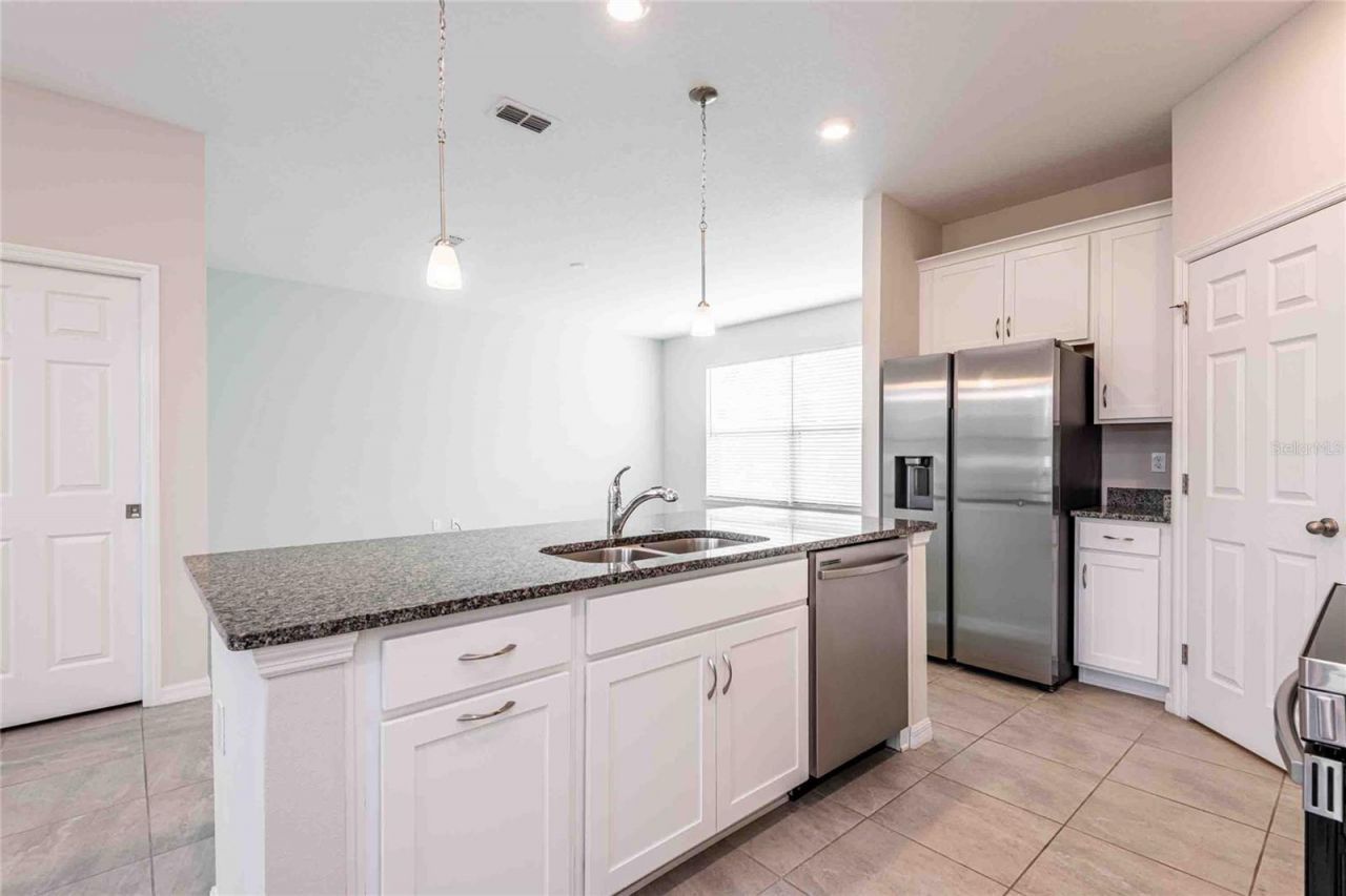 5072 Avalon Park Boulevard, Wesley Chapel, FL 33545 Photo