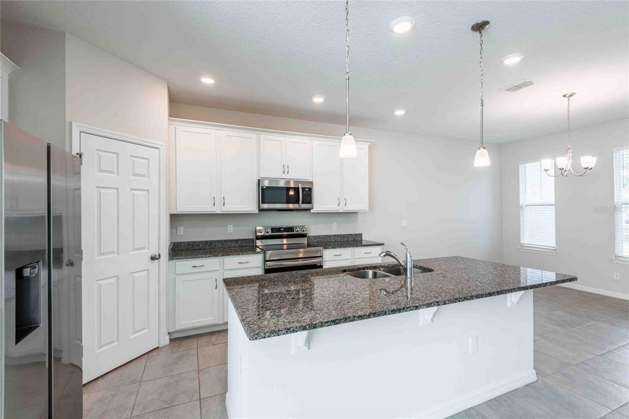 5072 Avalon Park Boulevard, Wesley Chapel, FL 33545 Photo