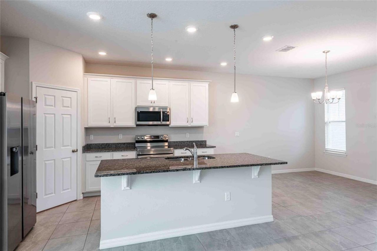 5072 Avalon Park Boulevard, Wesley Chapel, FL 33545 Photo