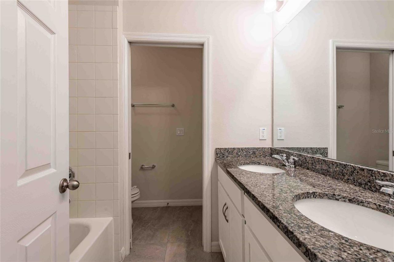 5072 Avalon Park Boulevard, Wesley Chapel, FL 33545 Photo