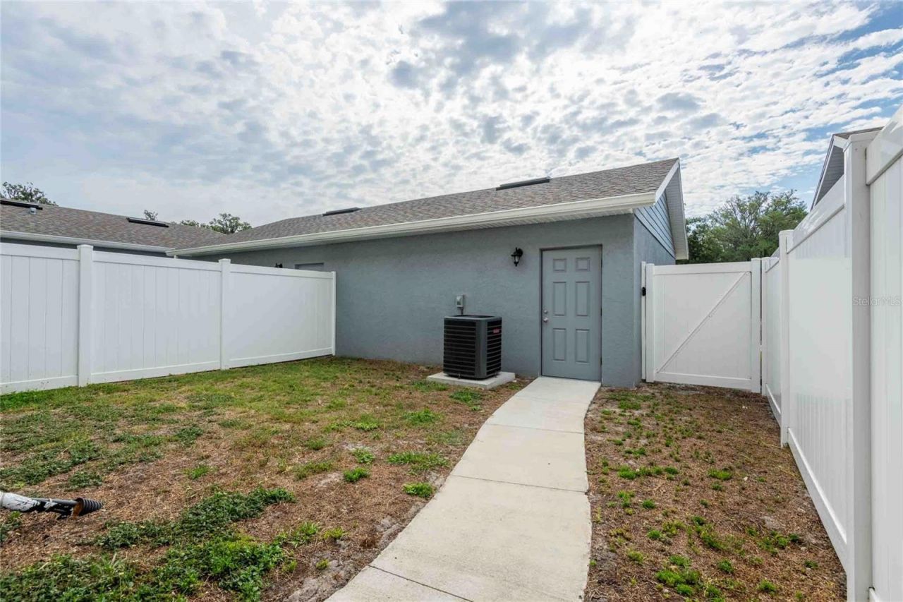 5072 Avalon Park Boulevard, Wesley Chapel, FL 33545 Photo