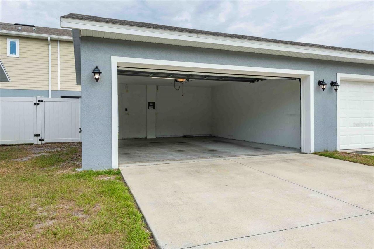 5072 Avalon Park Boulevard, Wesley Chapel, FL 33545 Photo