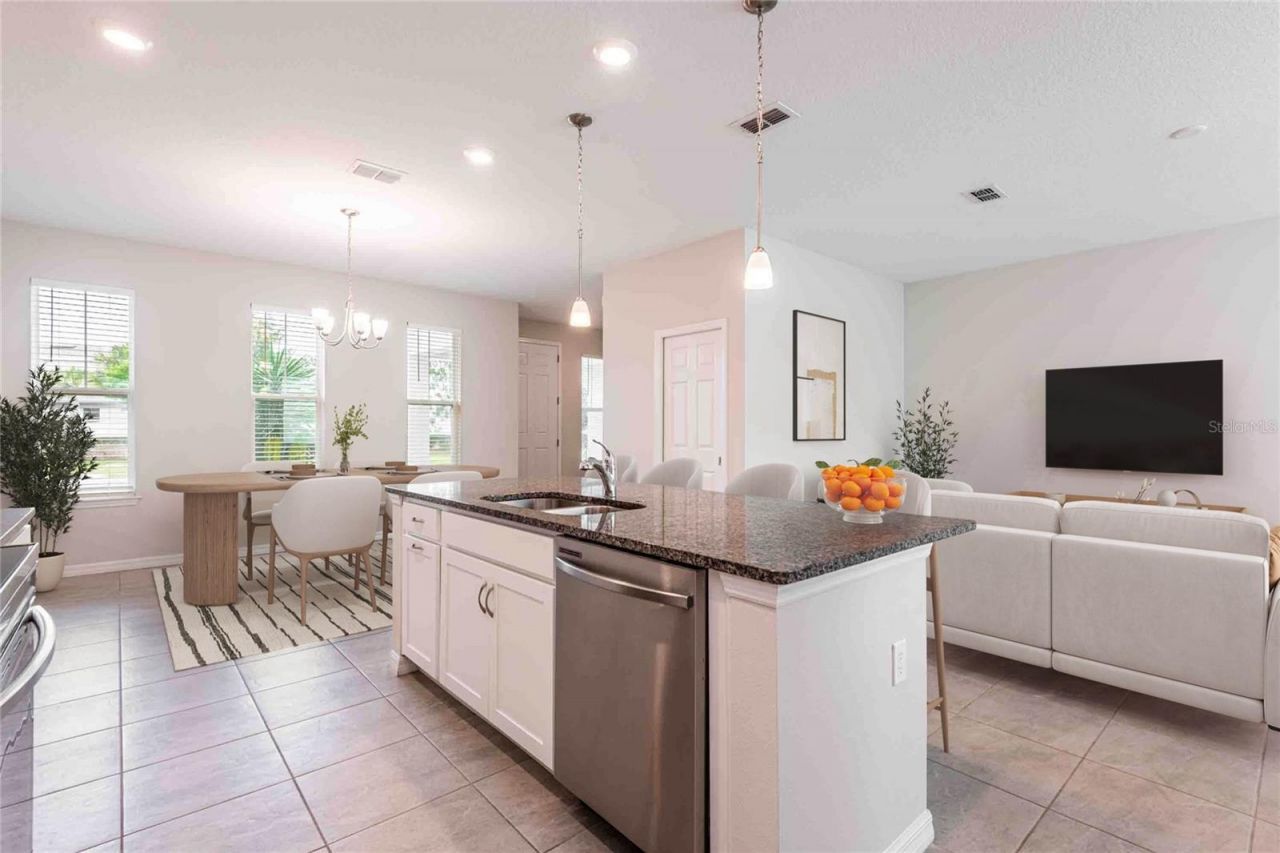 5072 Avalon Park Boulevard, Wesley Chapel, FL 33545 Photo