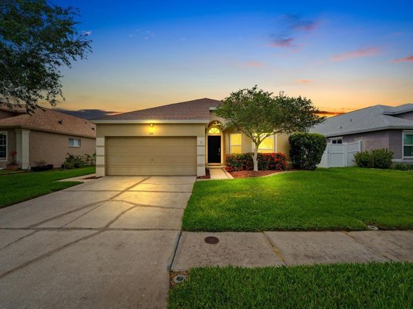 735 NE ADDISON DRIVE , ST PETERSBURG, FL 33716