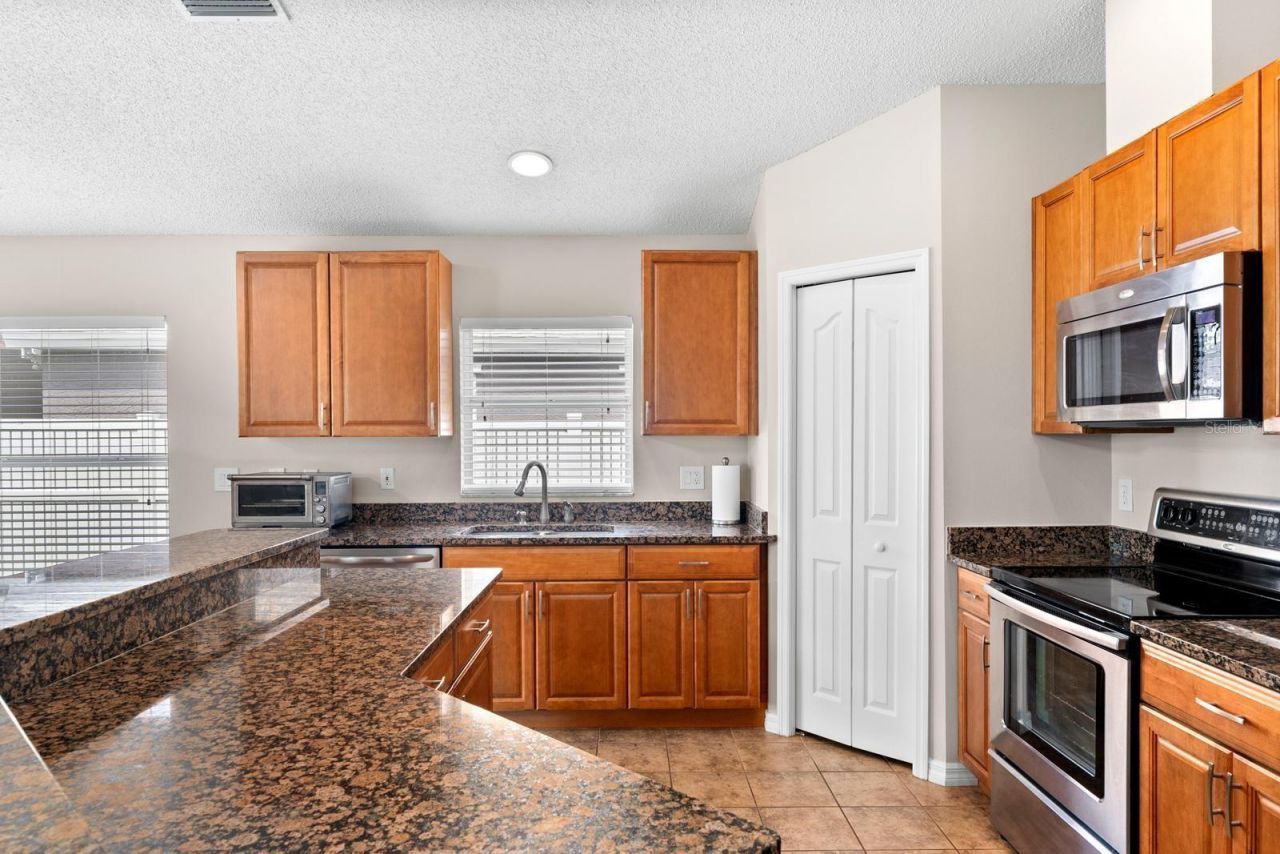 735 NE Addison Drive, Saint Petersburg, FL 33716 Photo