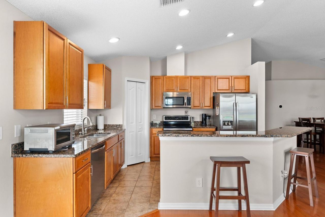 735 NE Addison Drive, Saint Petersburg, FL 33716 Photo