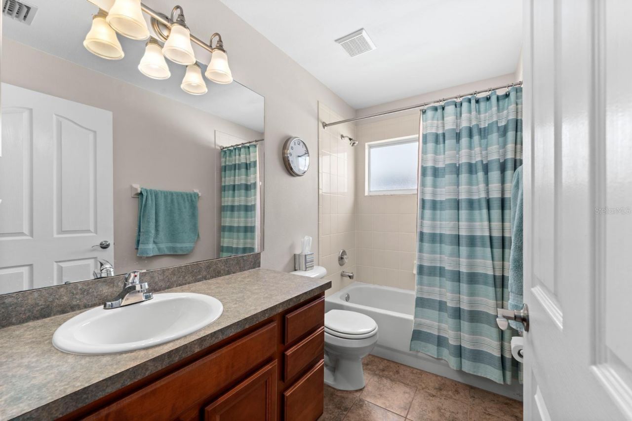 735 NE Addison Drive, Saint Petersburg, FL 33716 Photo