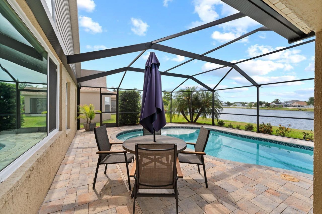 735 NE Addison Drive, Saint Petersburg, FL 33716 Photo