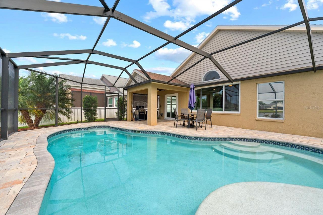 735 NE Addison Drive, Saint Petersburg, FL 33716 Photo
