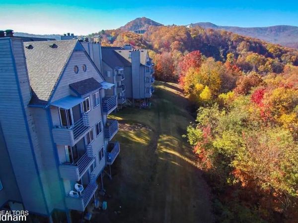 1260 Ski View Drive, Gatlinburg, TN 37738