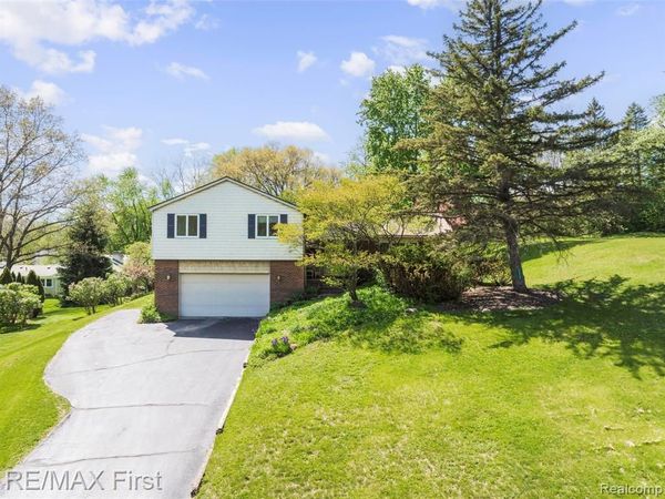 3338 Serenity Road, Oakland Twp, MI 48363